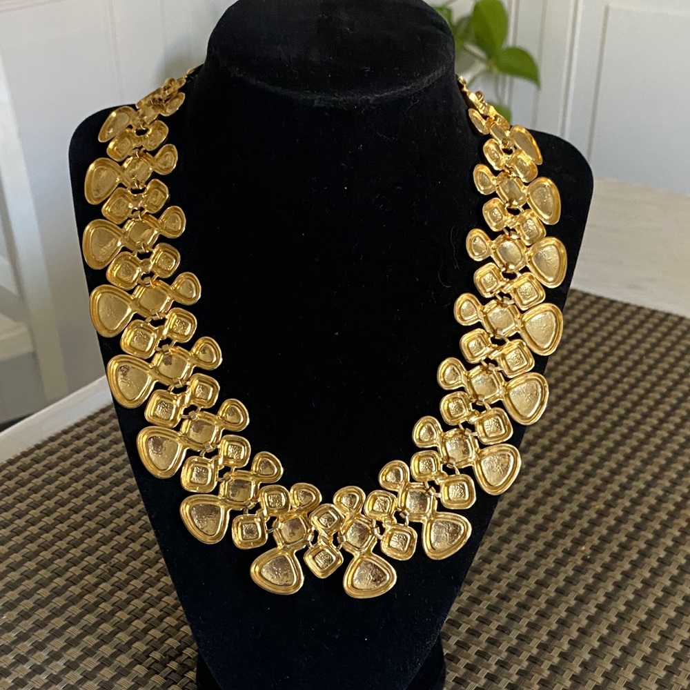 Gold and Black Statement Necklace - Women Jewelry - Picture 6 of 6